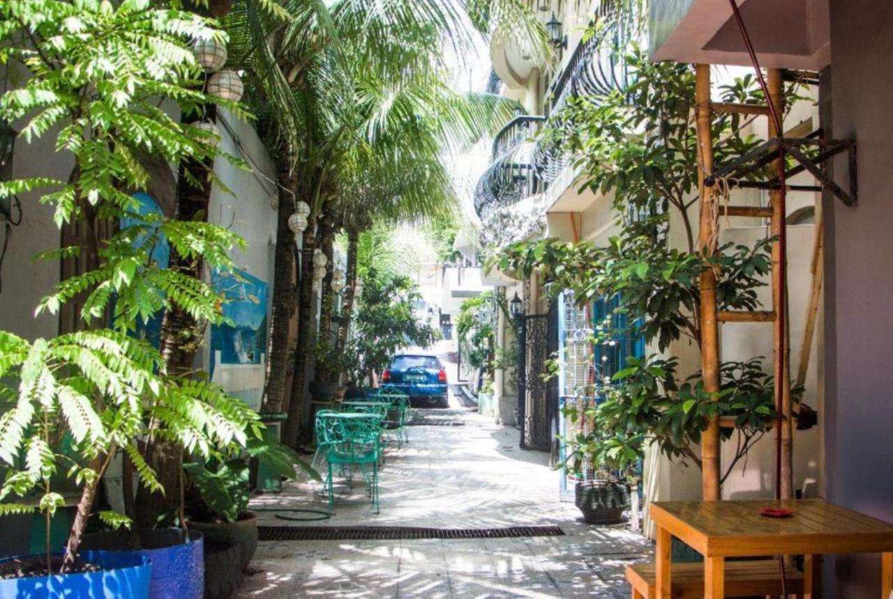 Bunks Hostel (Adults Only) Cebu Екстериор снимка