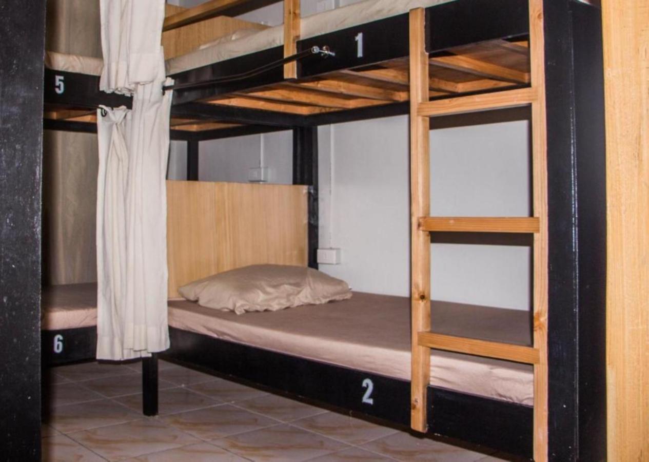 Bunks Hostel (Adults Only) Cebu Екстериор снимка
